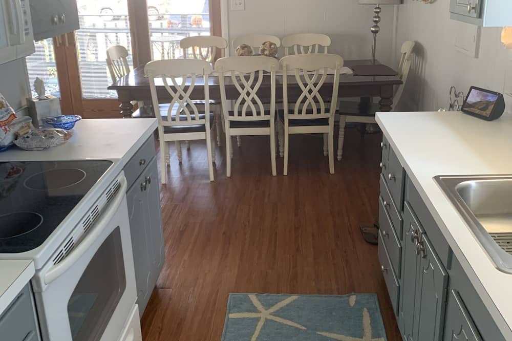 Photo of Kitchen in Surf City