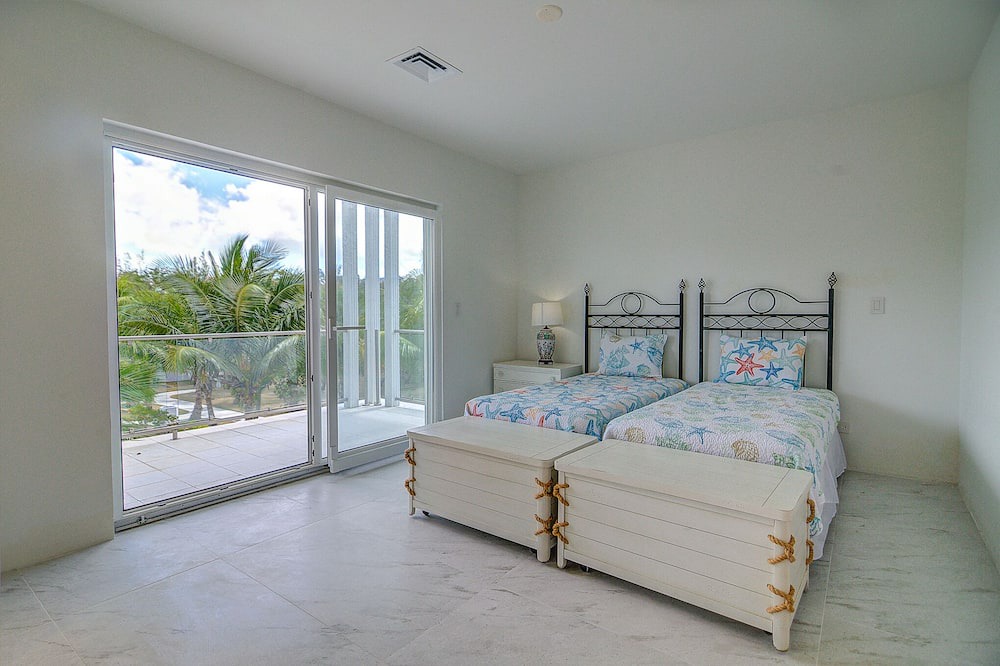 Photo of Bedroom in Nassau