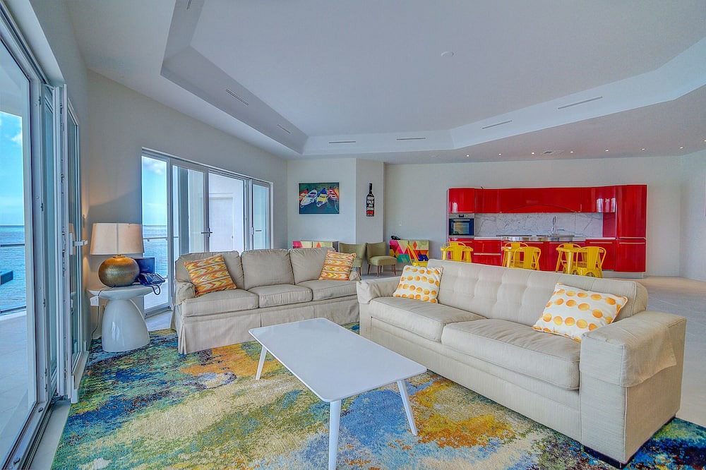 Photo of Livingroom in Nassau