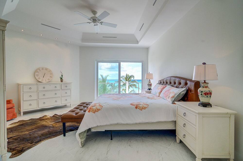Photo of Bedroom in Nassau