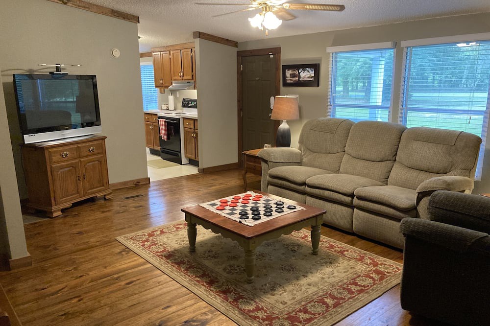 Photo of Bedroom in Minter