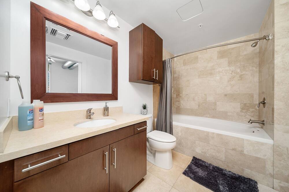 Photo of Bathroom in Commerce