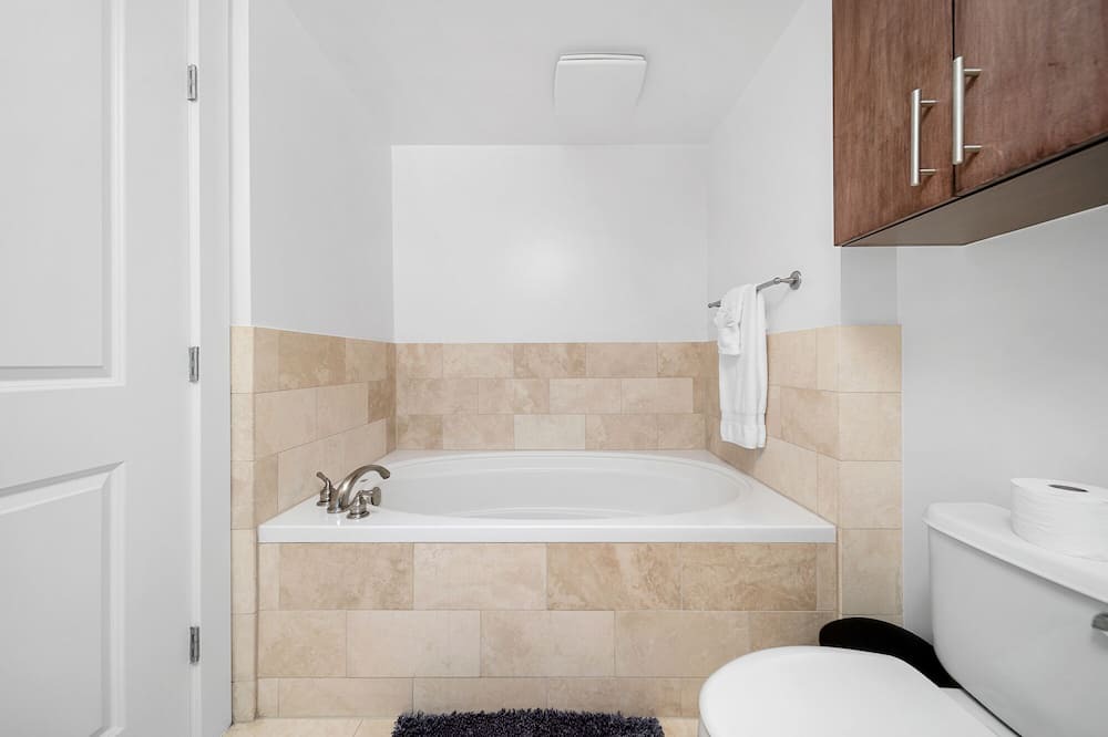 Photo of Bedroom in Commerce