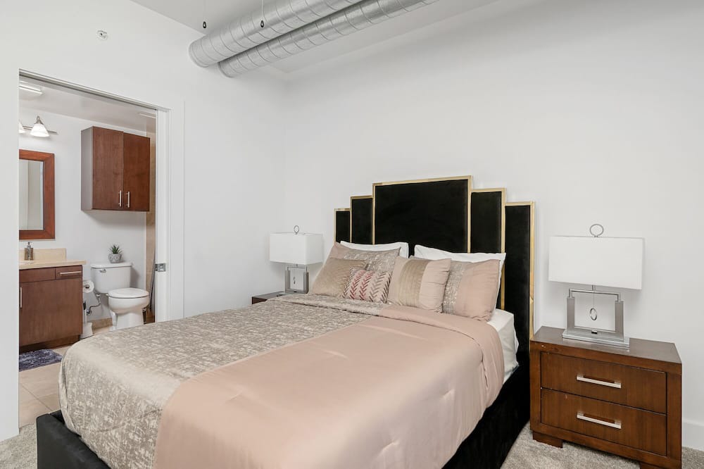 Photo of Bedroom in Commerce