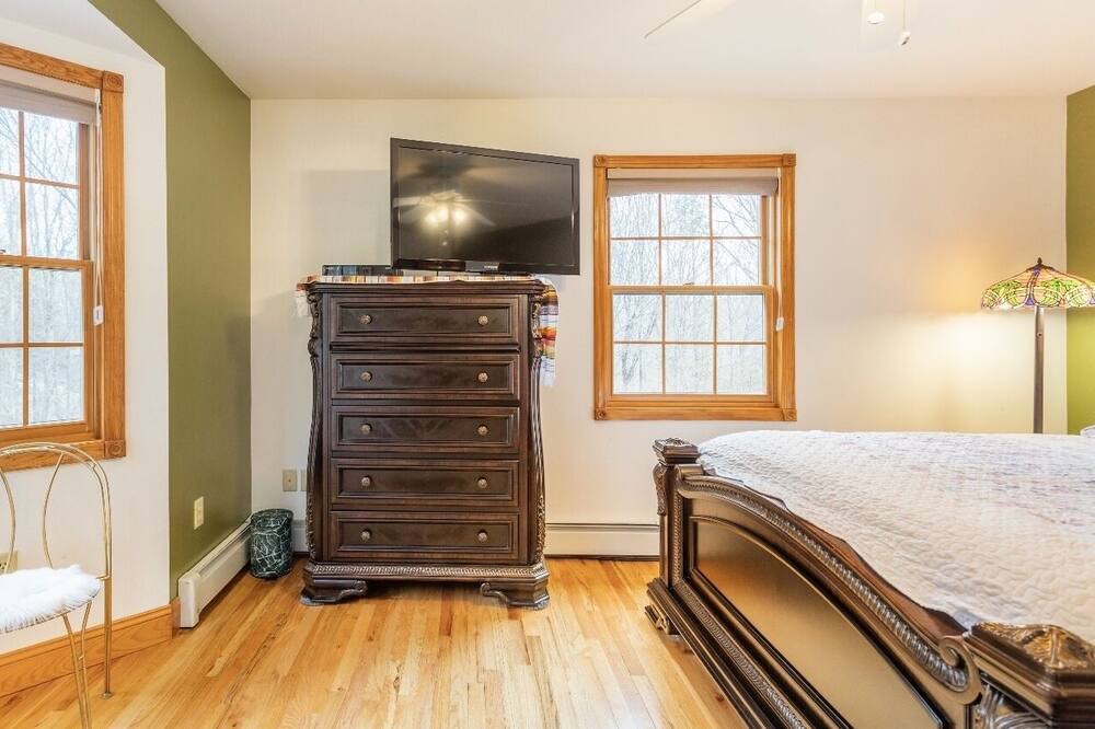 Photo of Bedroom in Monroe
