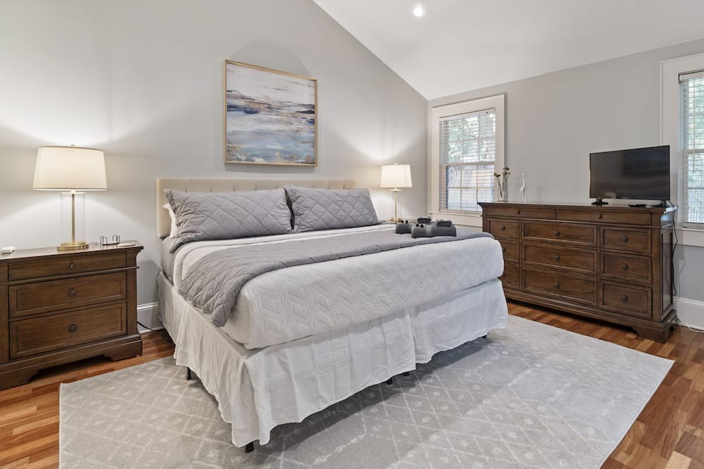 Photo of Bedroom in Plaza Midwood