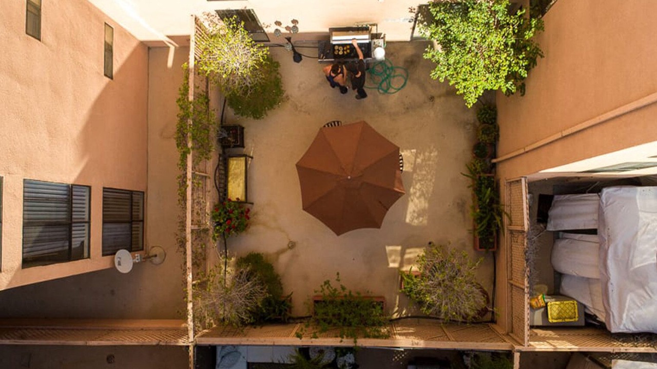 Photo of Outdoor in Hollywood Hills West
