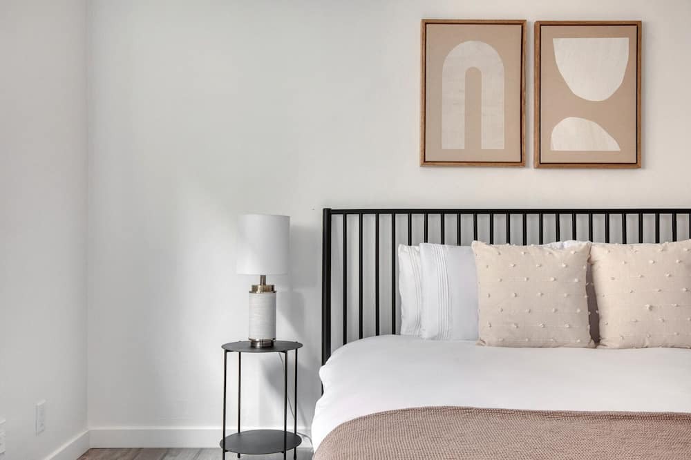 Photo of Bedroom in Valley Village