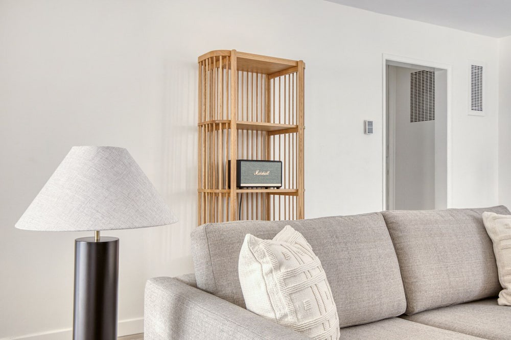 Photo of Livingroom in Valley Village
