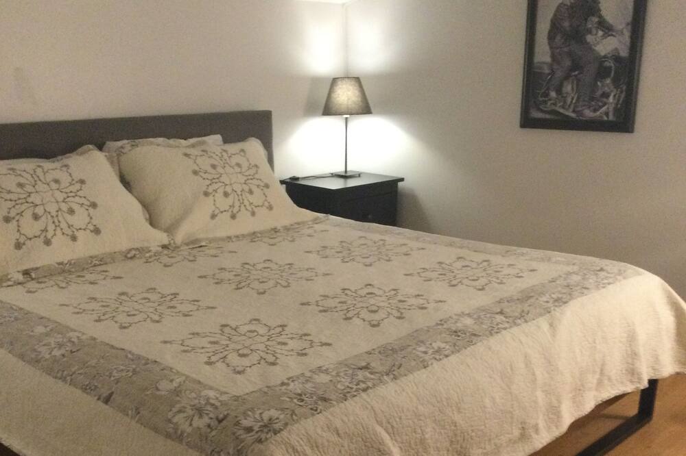Photo of Bedroom in L'Anse-Saint-Jean