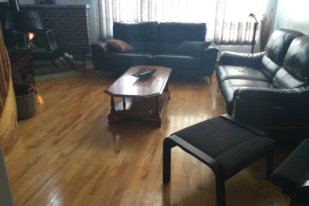 Photo of Livingroom in L'Anse-Saint-Jean
