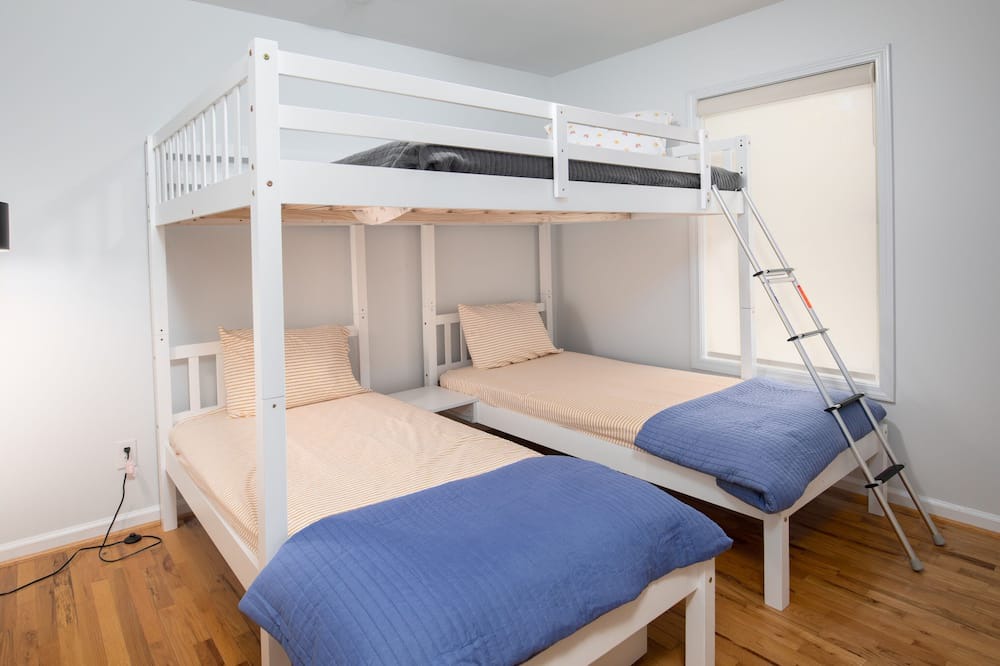 Photo of Bedroom in Columbiana