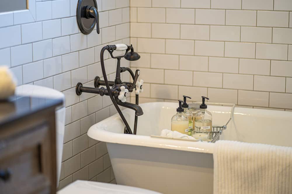Photo of Bathroom in Costa Mesa