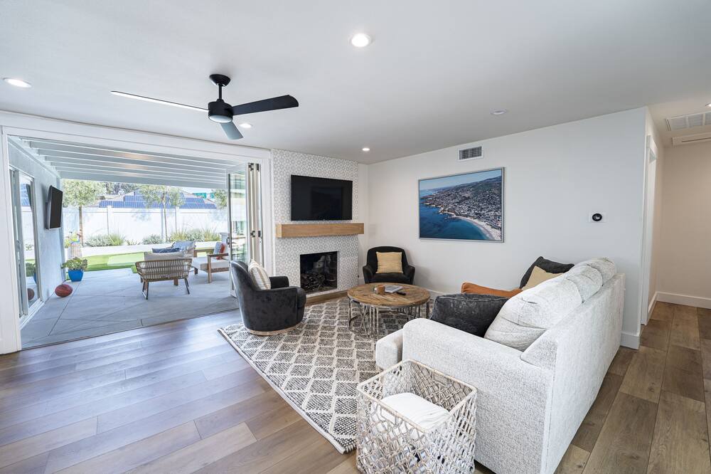 Photo of Livingroom in Costa Mesa