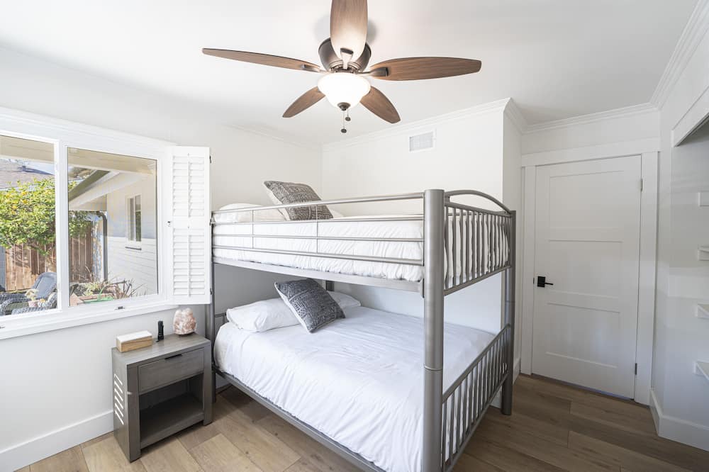 Photo of Bedroom in Costa Mesa