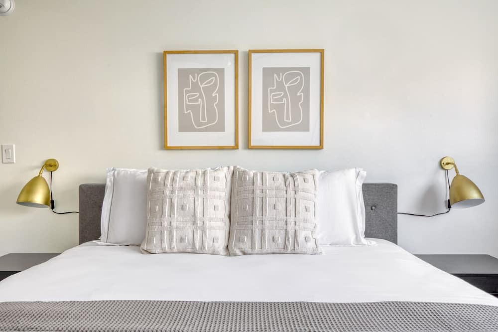 Photo of Bedroom in Valley Village