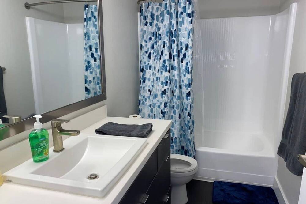 Photo of Bathroom in City West
