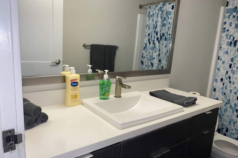 Photo of Bathroom in City West