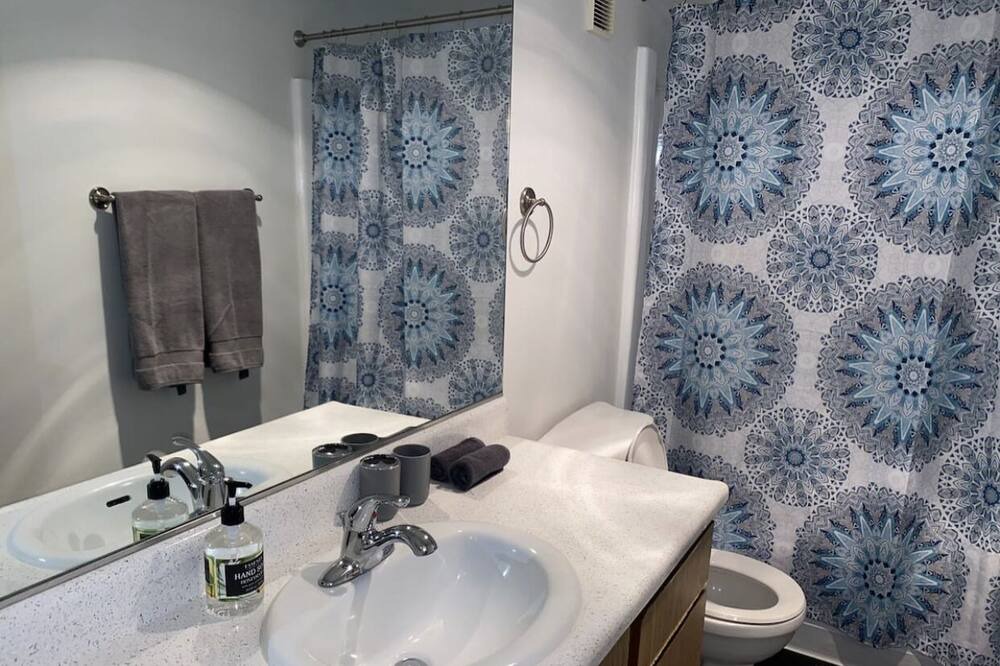 Photo of Bathroom in City West