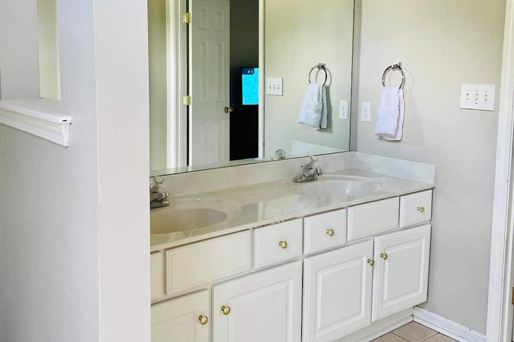 Photo of Bathroom in Pelham