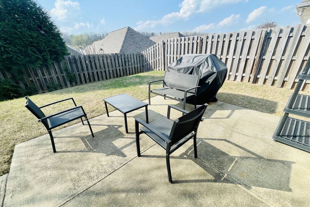 Photo of Outdoor in Pelham