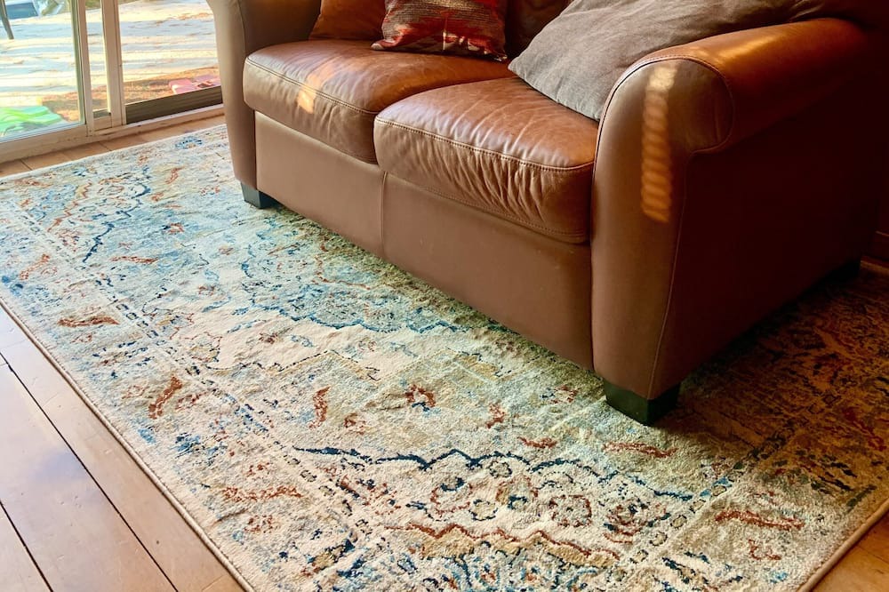 Photo of Livingroom in Arrowbear Lake