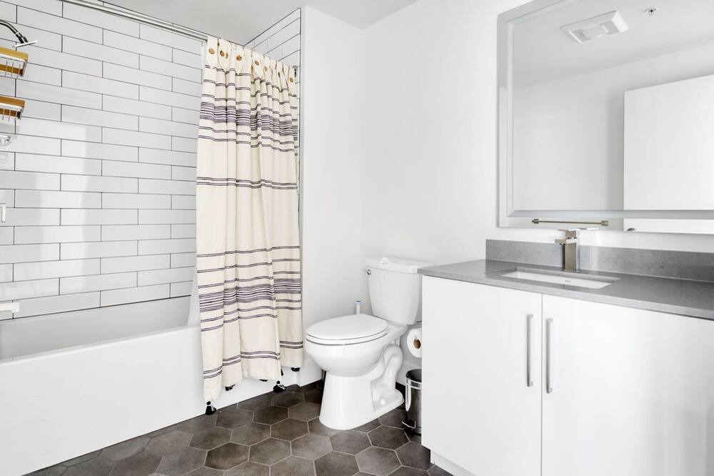 Photo of Bathroom in Downtown Oakland