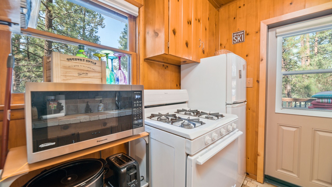 Photo of Kitchen in Big Bear City