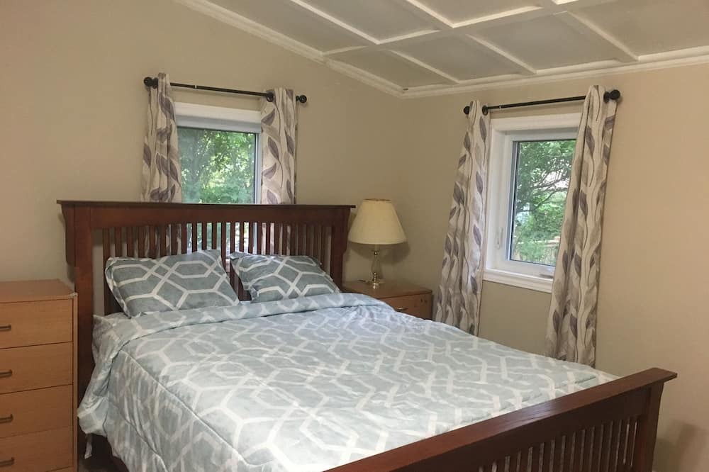 Photo of Bedroom in Acton