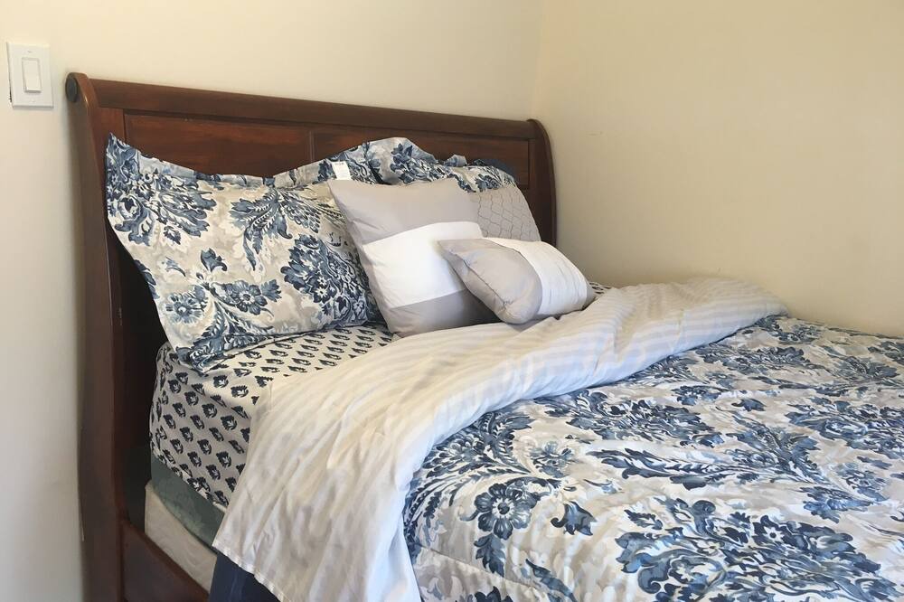 Photo of Bedroom in Acton