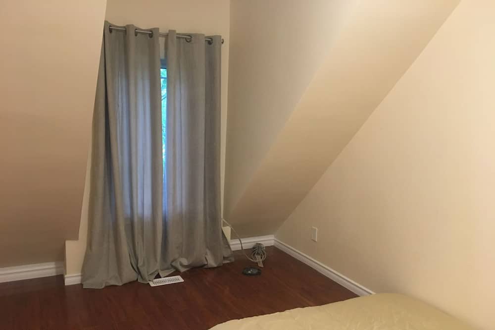 Photo of Bedroom in Acton