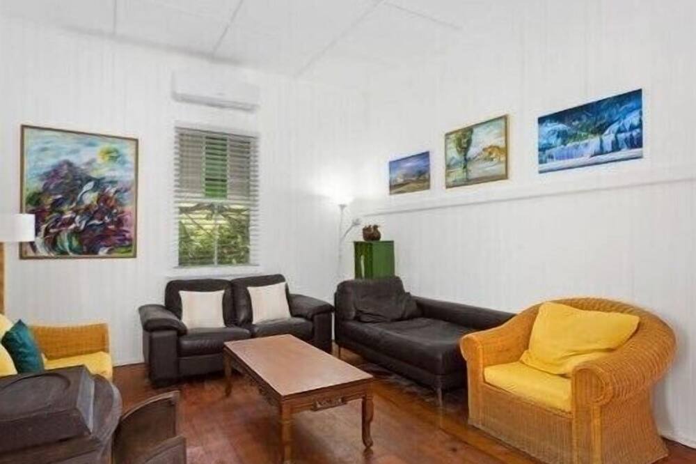 Photo of Livingroom in Coalfalls