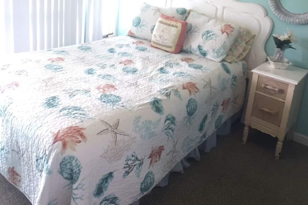 Photo of Bedroom in Alligator Point