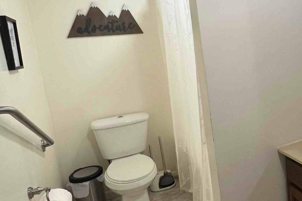 Photo of Bathroom in Erwin
