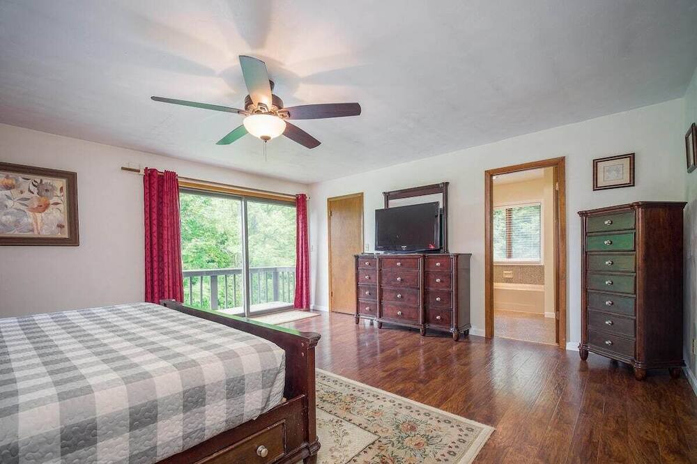 Photo of Bedroom in Findley Lake