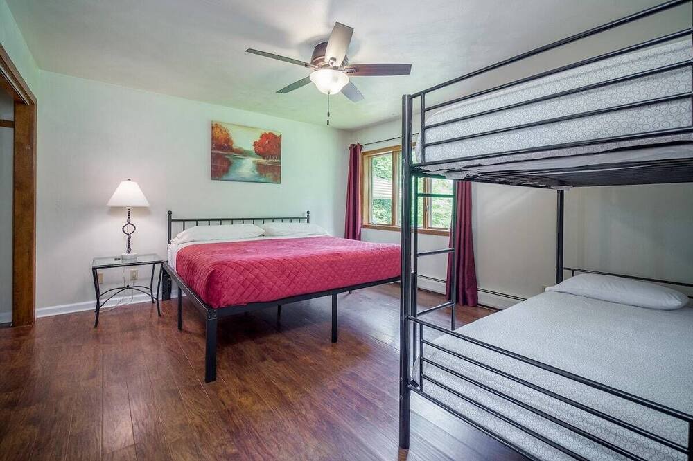 Photo of Bedroom in Findley Lake