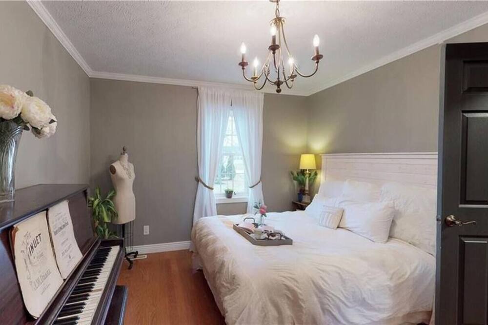 Photo of Bedroom in Erie