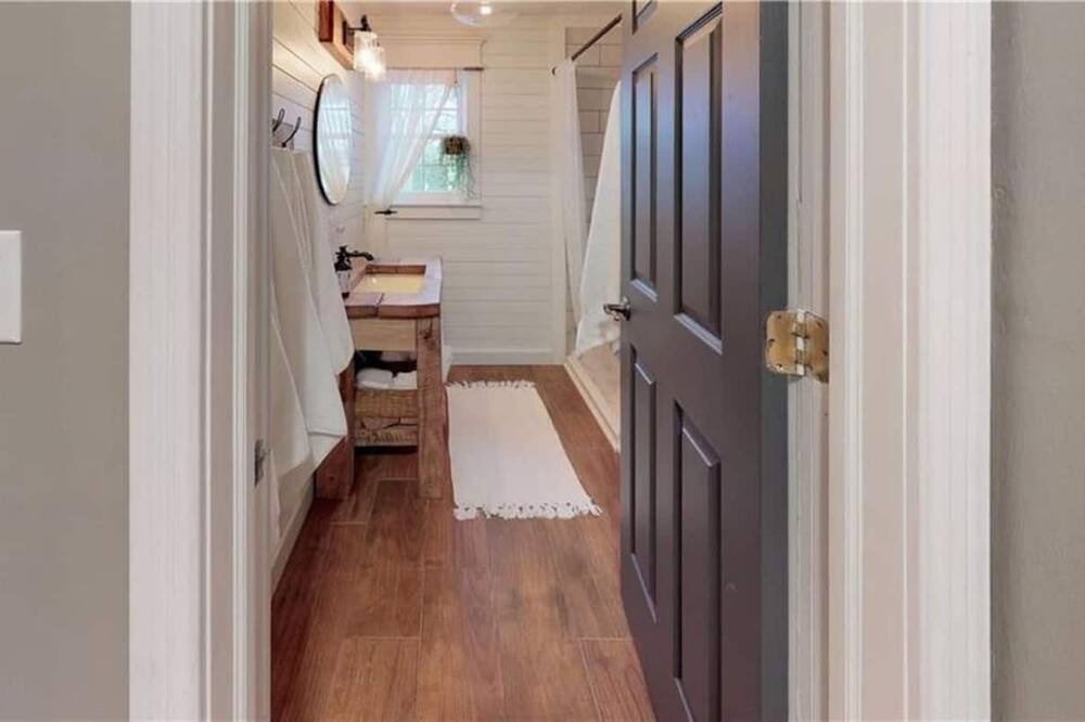 Photo of Bedroom in Erie