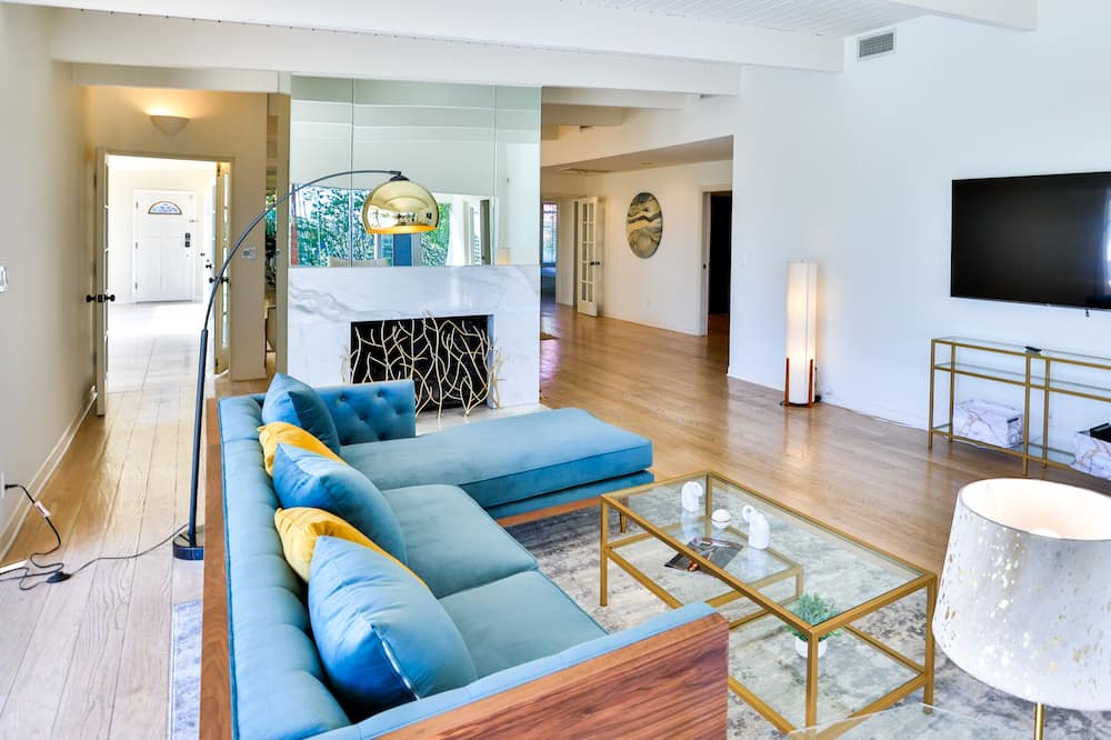 Photo of Livingroom in Bel Air