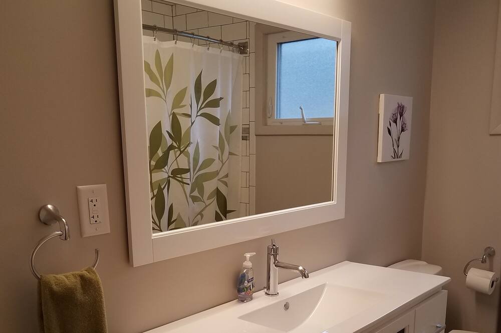 Photo of Bathroom in West Seneca