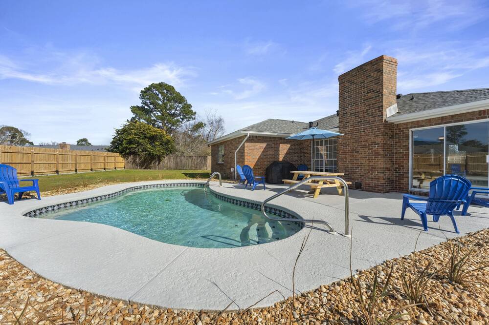 Photo of Outdoor in Myrtle Grove
