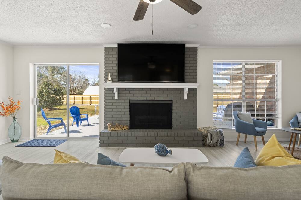 Photo of Livingroom in Myrtle Grove