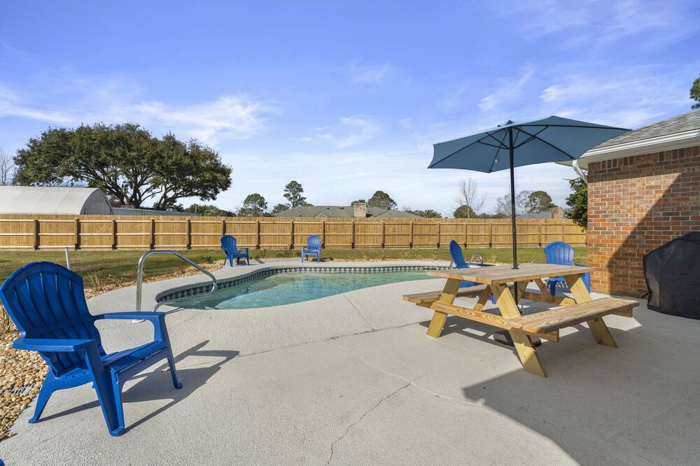 Photo of Outdoor in Myrtle Grove