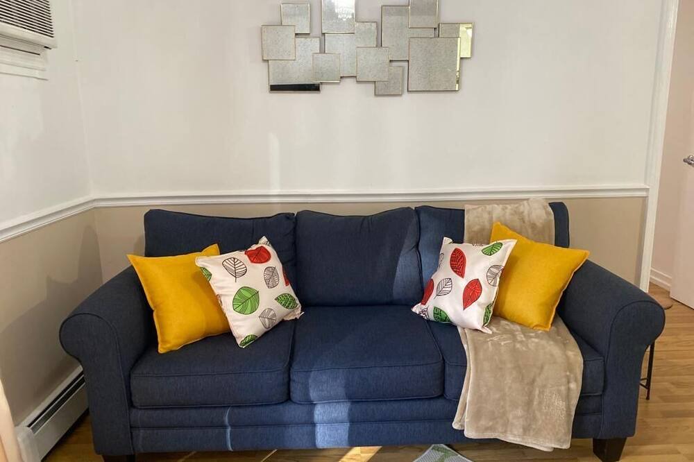 Photo of Livingroom in Monroe