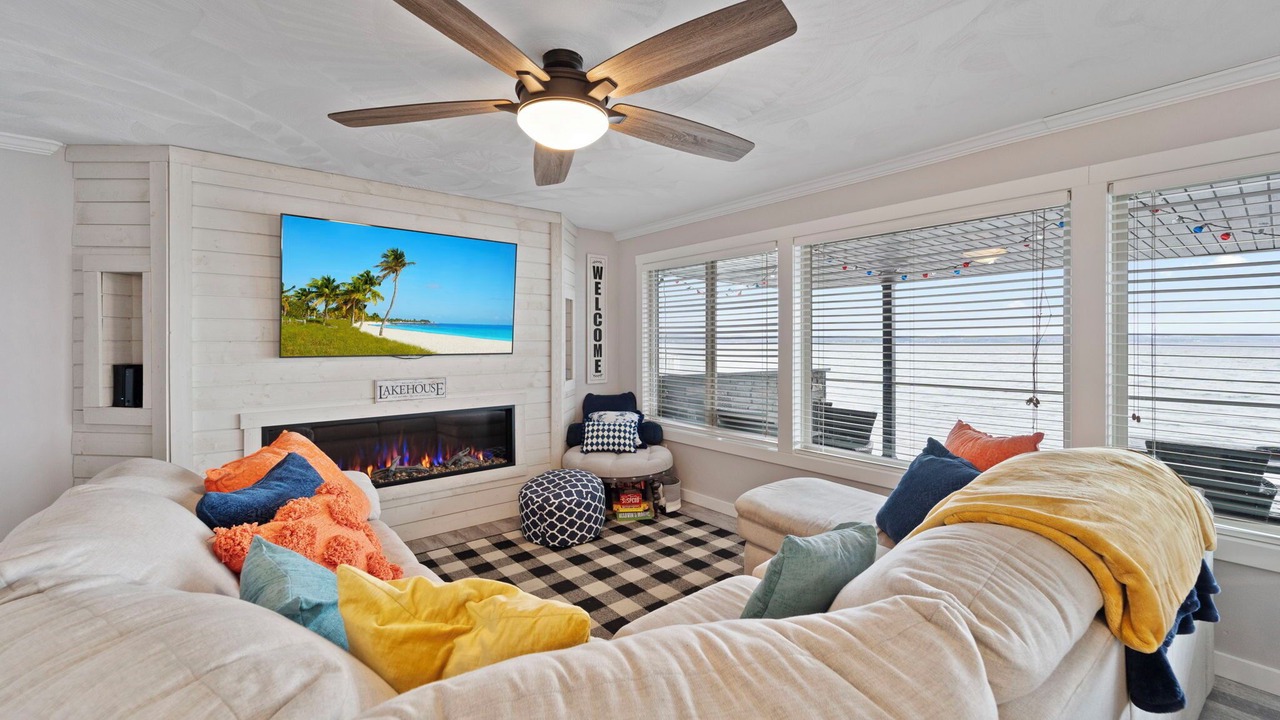 Photo of Livingroom in Town of Ledyard