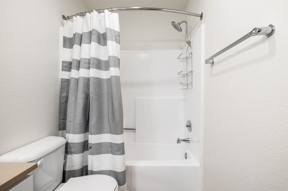 Photo of Bathroom in Los Feliz