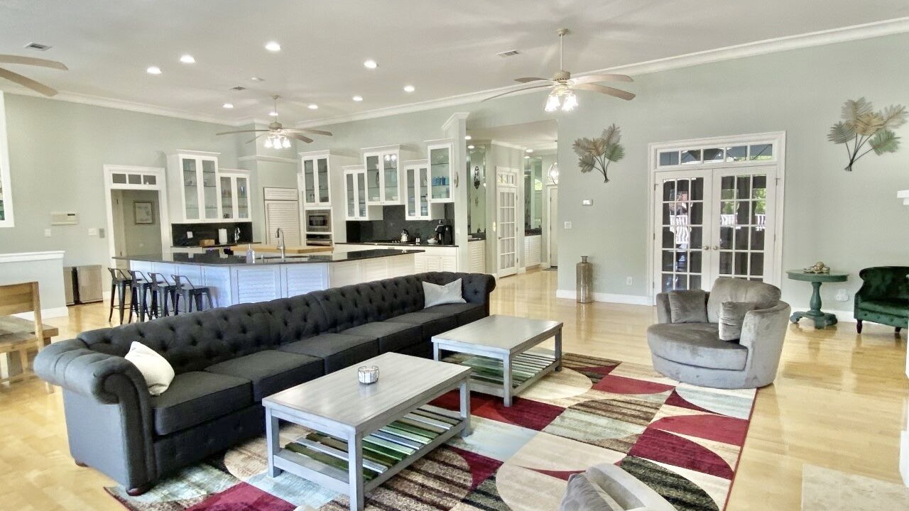 Photo of Livingroom in Gulf Breeze