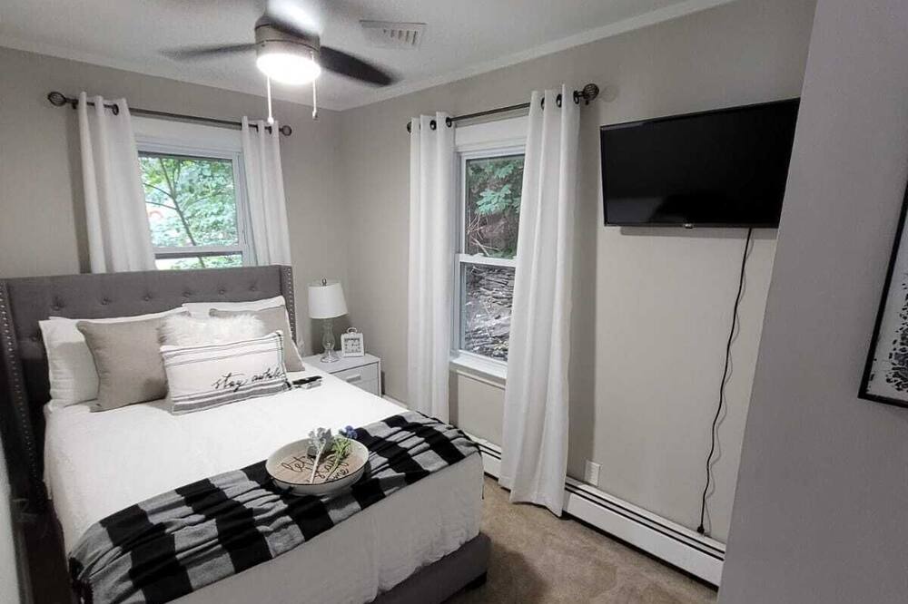 Photo of Bedroom in Greenwood Lake