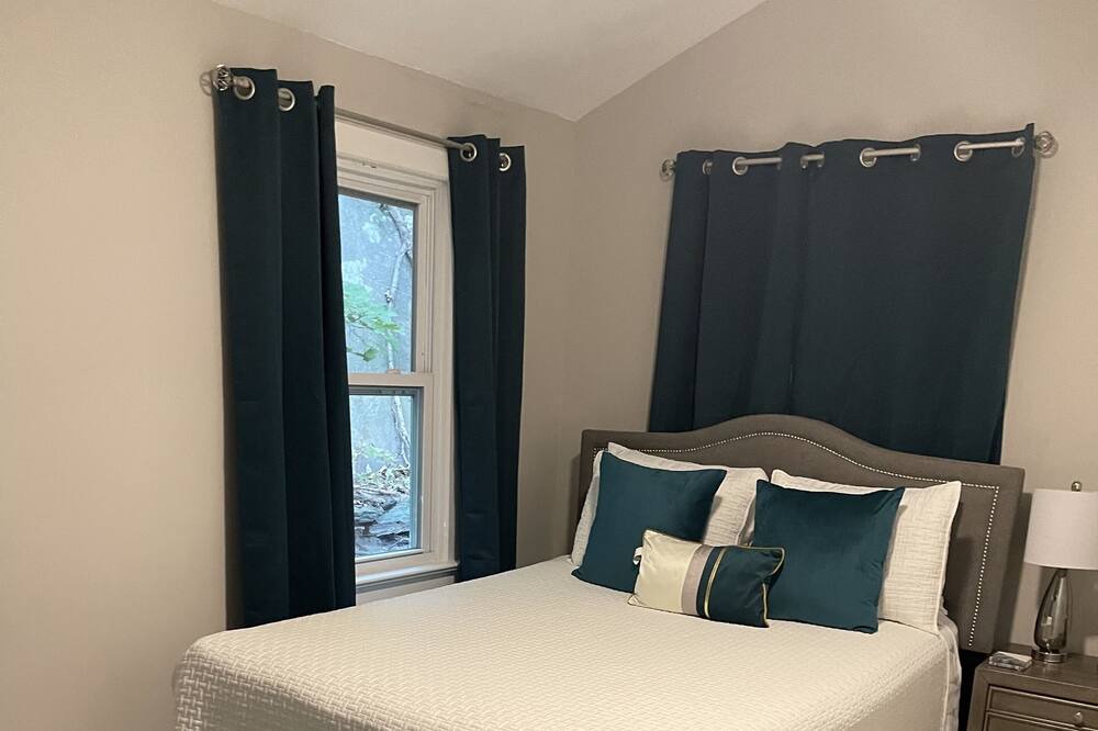 Photo of Bedroom in Greenwood Lake