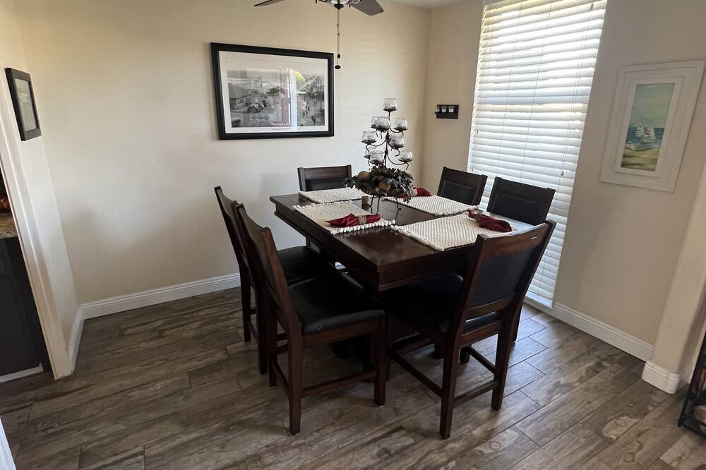 Photo of Livingroom in Huntington Beach